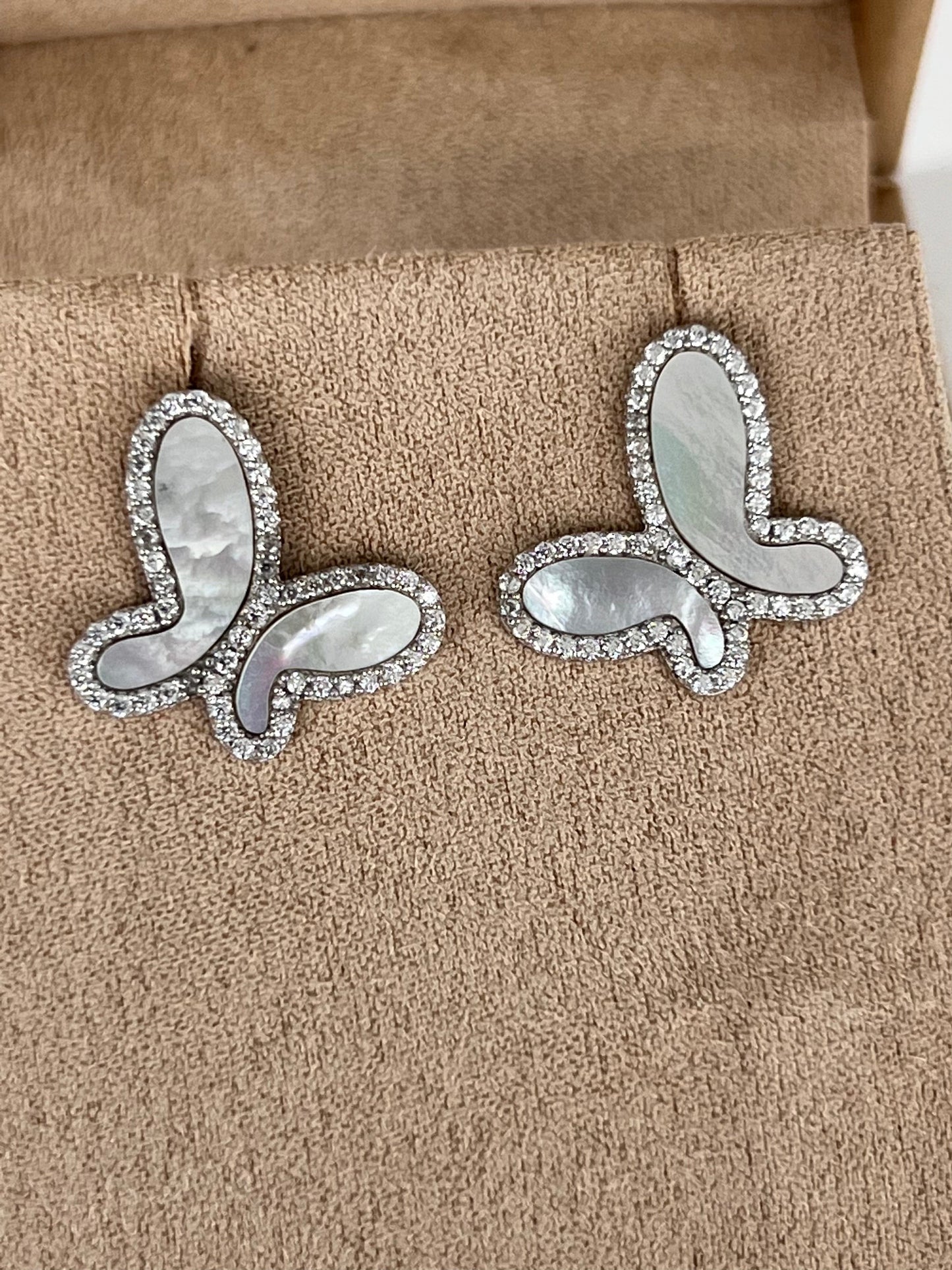 925 Silver with Mother Of Pearl Cubic Zirconia Stud Butterfly Earring Jewelry