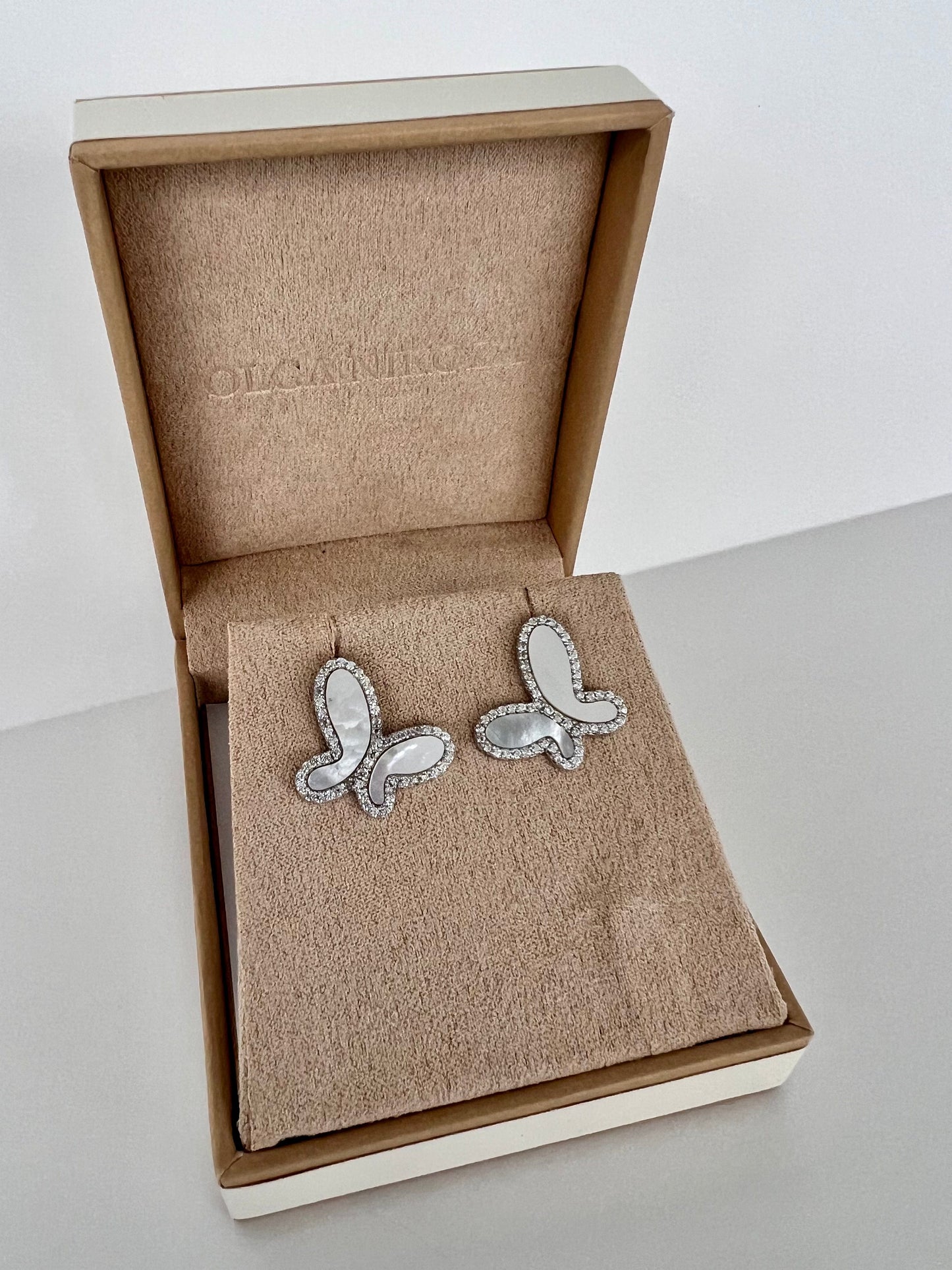 925 Silver with Mother Of Pearl Cubic Zirconia Stud Butterfly Earring Jewelry